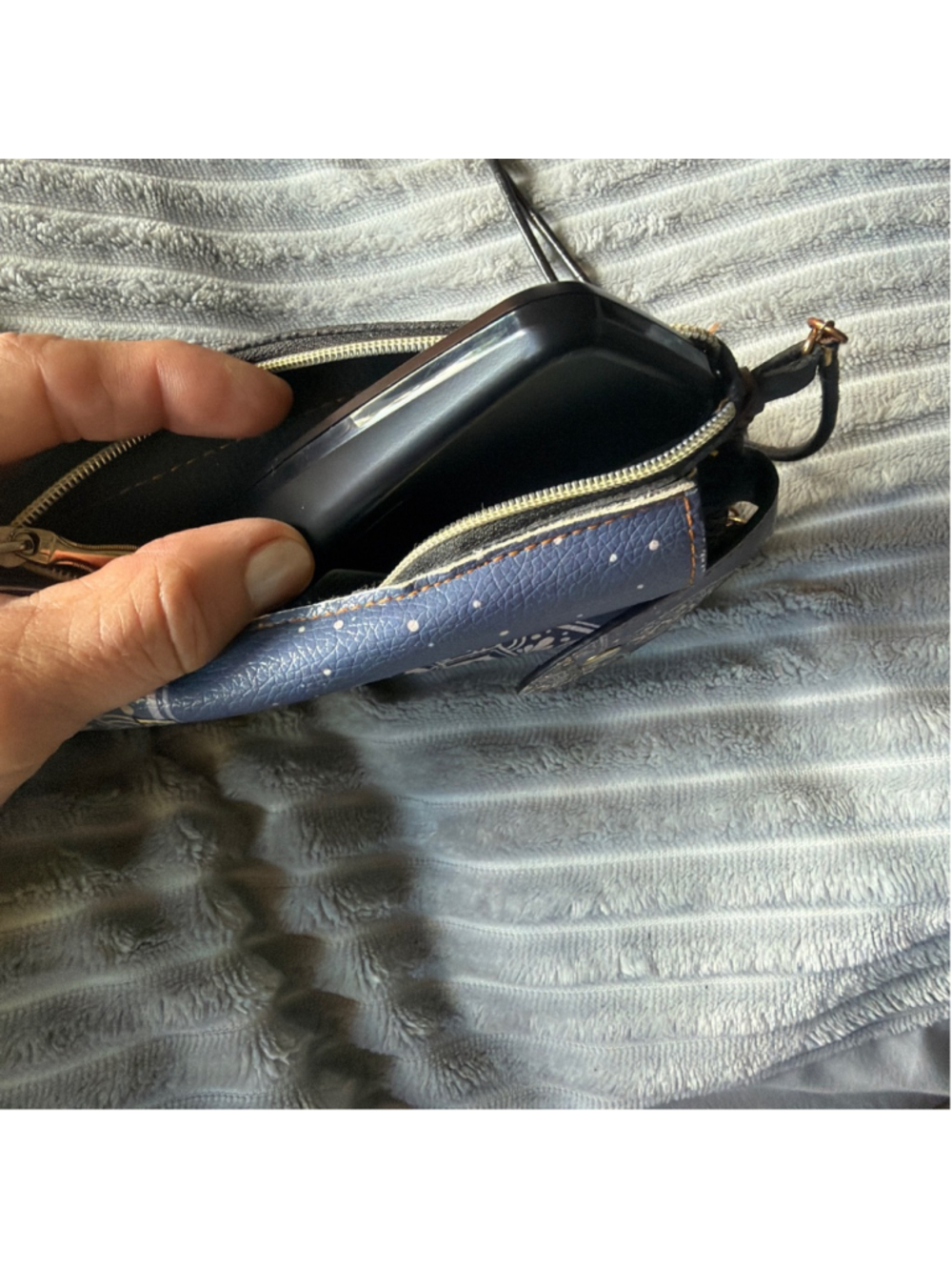 Vinyl, smart phone crossbody clutch handmade ￼ - Picture 6 of 7